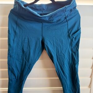 Teal lululemon capri athletic Leggings with pockets